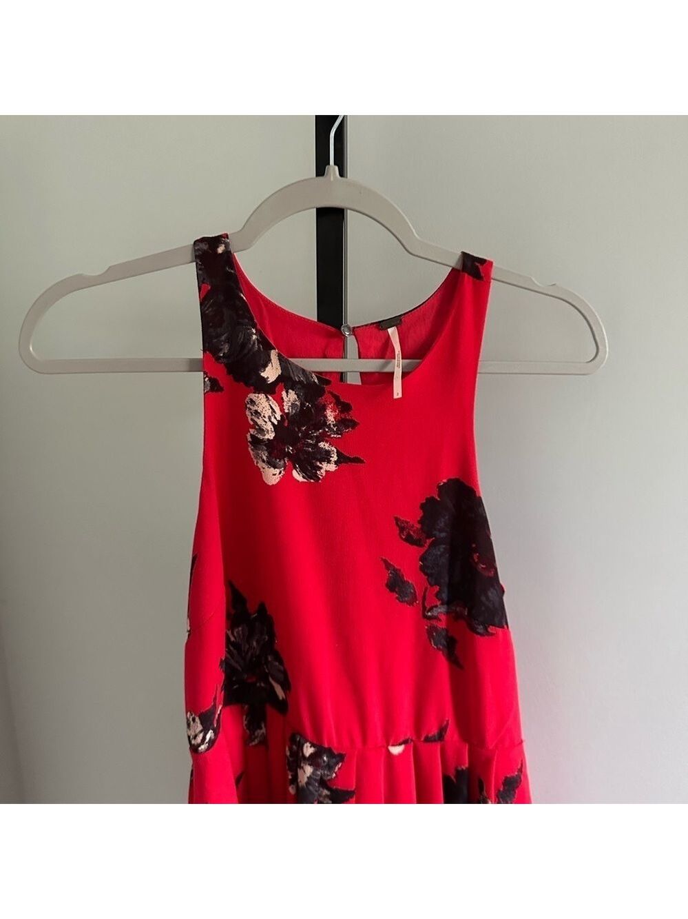 FREE PEOPLE- Cherry Red Floral Mini Dress-Size 2 Flutterby style-EUC - Picture 9 of 12